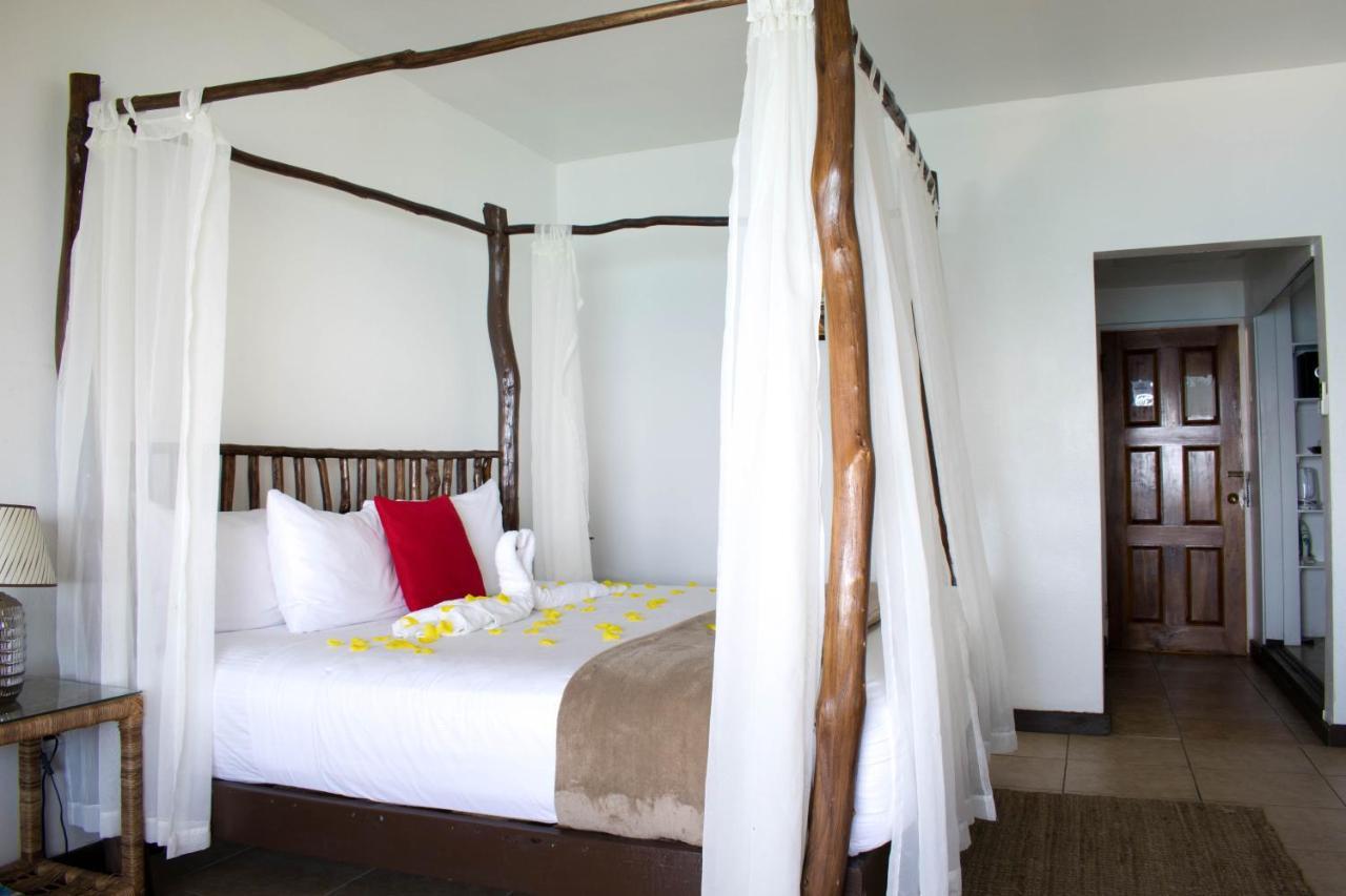 Sand And Tan Beach Hotel Очо Риос Екстериор снимка