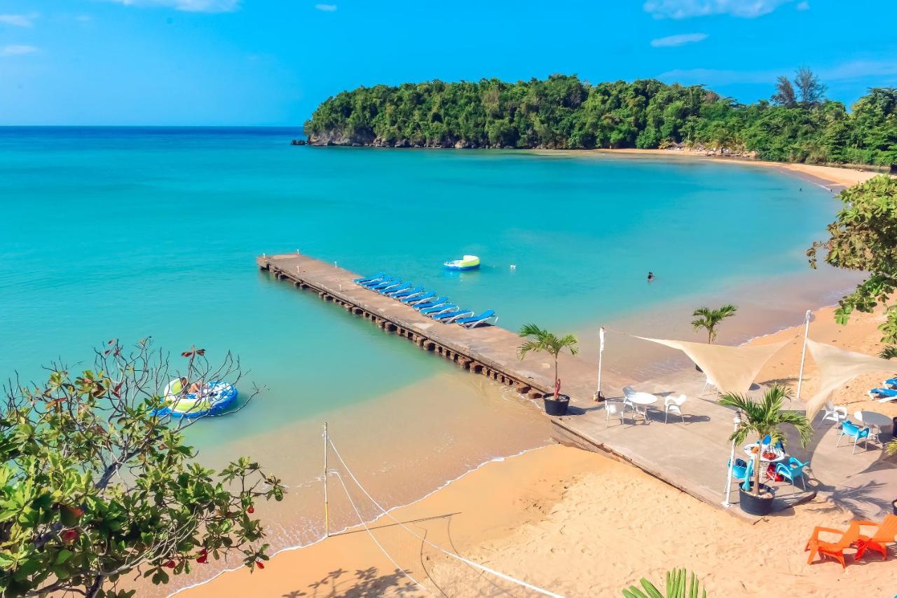 Sand And Tan Beach Hotel Очо Риос Екстериор снимка