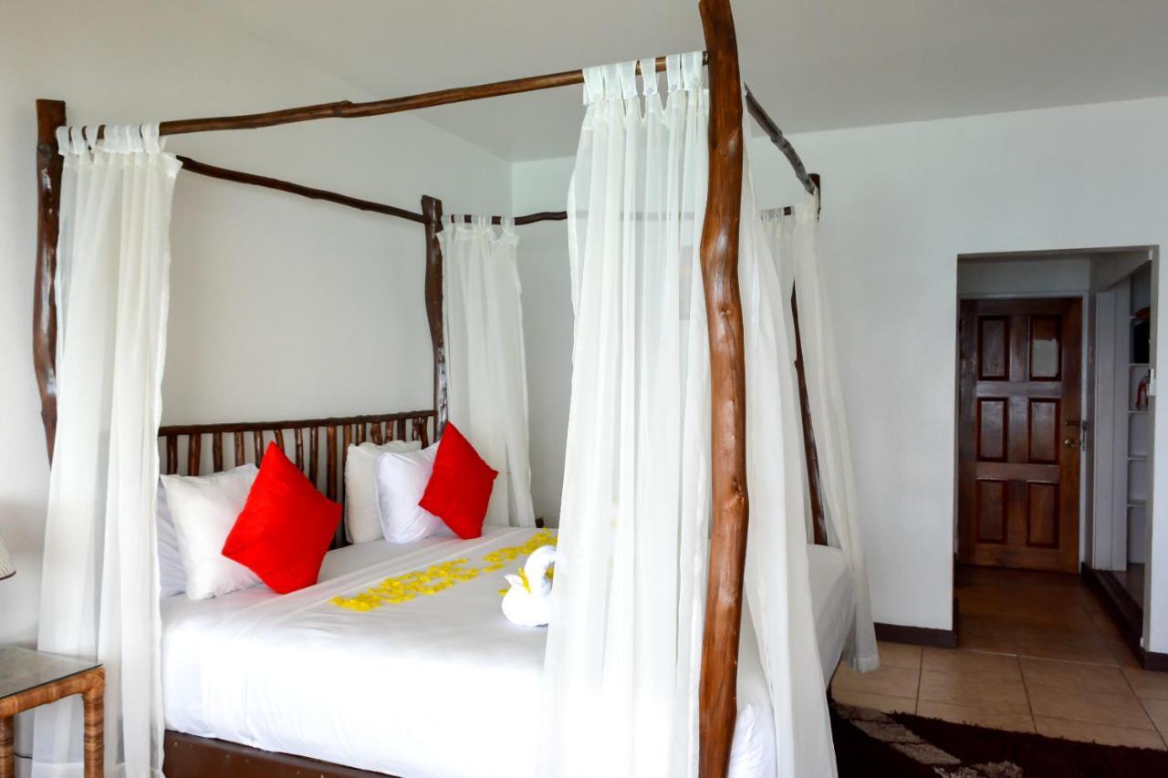 Sand And Tan Beach Hotel Очо Риос Екстериор снимка