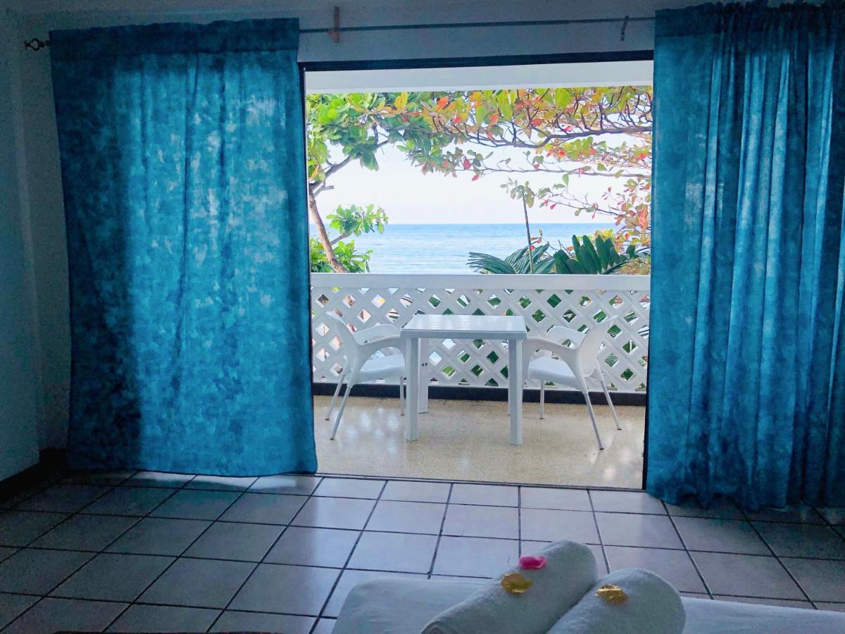 Sand And Tan Beach Hotel Очо Риос Екстериор снимка